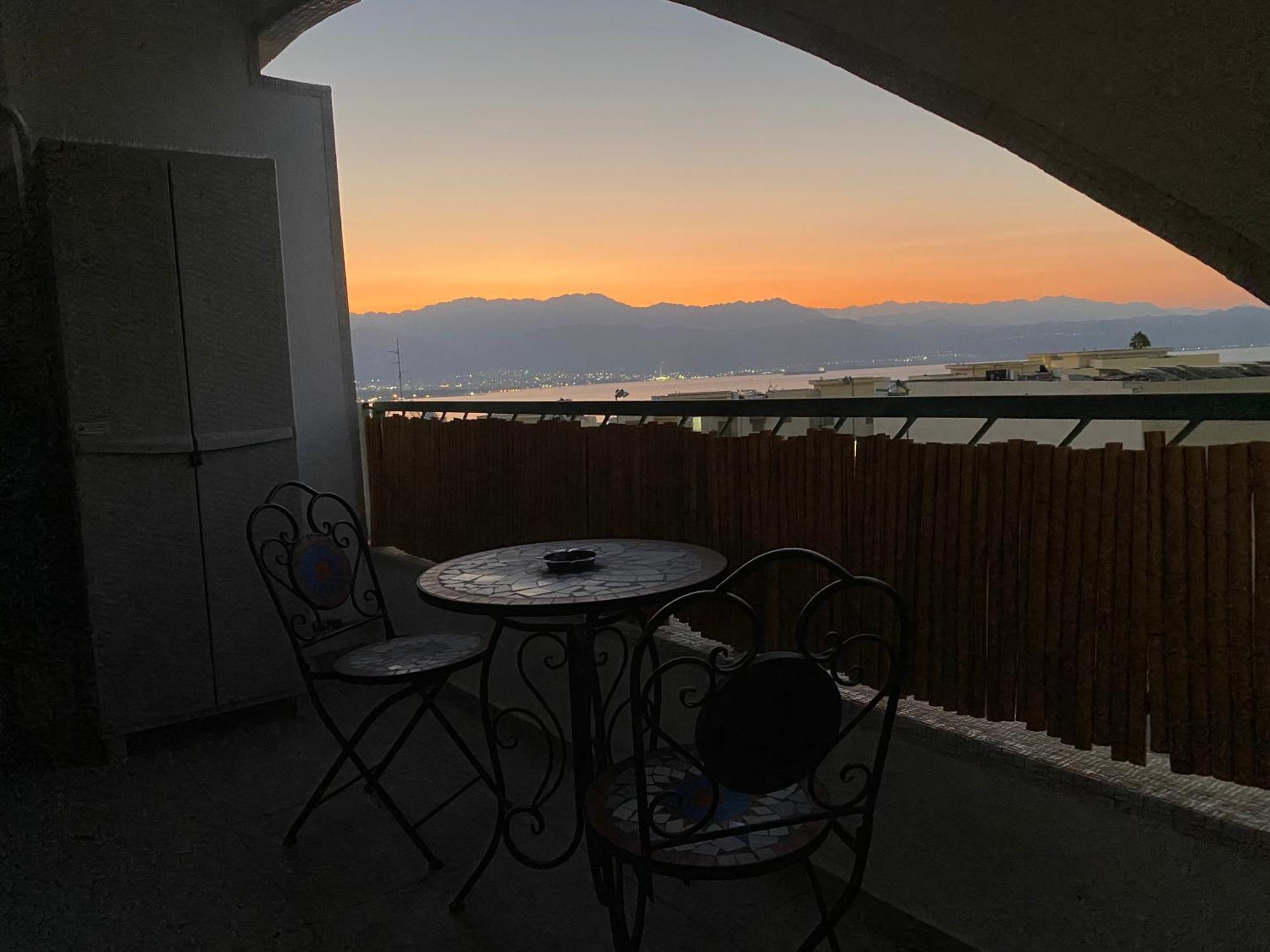 Seaside House & Free Parking Apartment Eilat Bagian luar foto